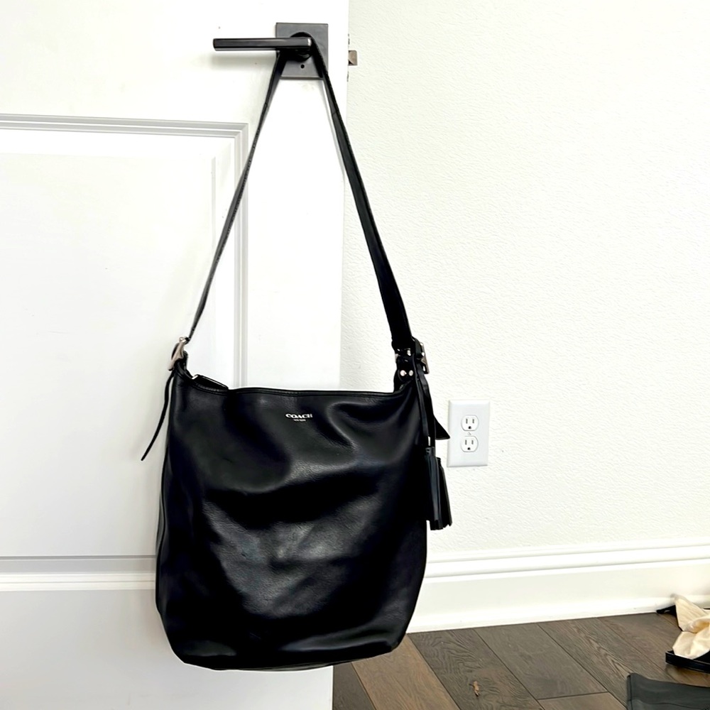 Coach bucket crossbody bag